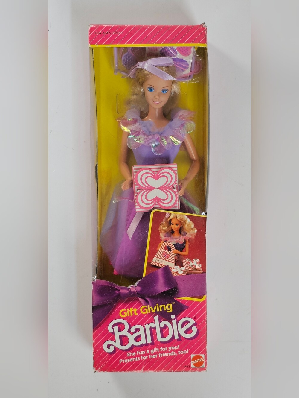 Vintage 1985 Mattel Gift Giving Barbie Doll with Gift For You New In Box 1922